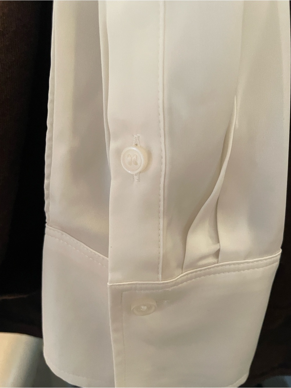 ✨ H&M Ivory Satin Button-Up Blouse Size L - Picture 6 of 8